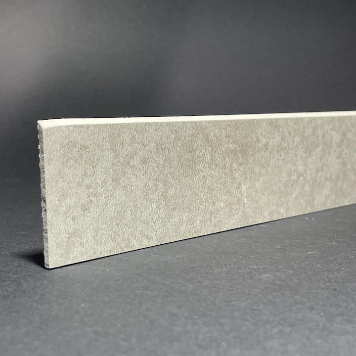 Rodapié De Porcelana Gris Óxido Al.6cm X L.100cm