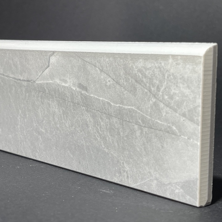 Rodapié De Porcelana Mármol Gris Seda Al.7cm X L.74,5cm
